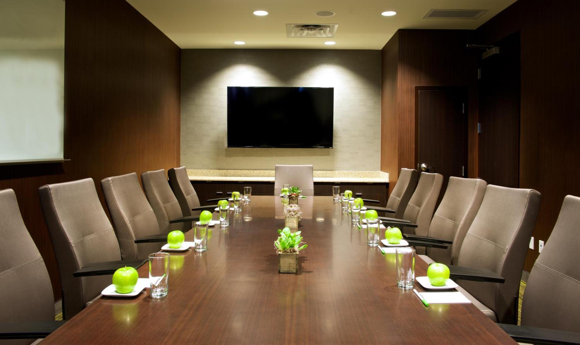 Courtyard By Marriott Seattle Everett Downtown Bagian luar foto