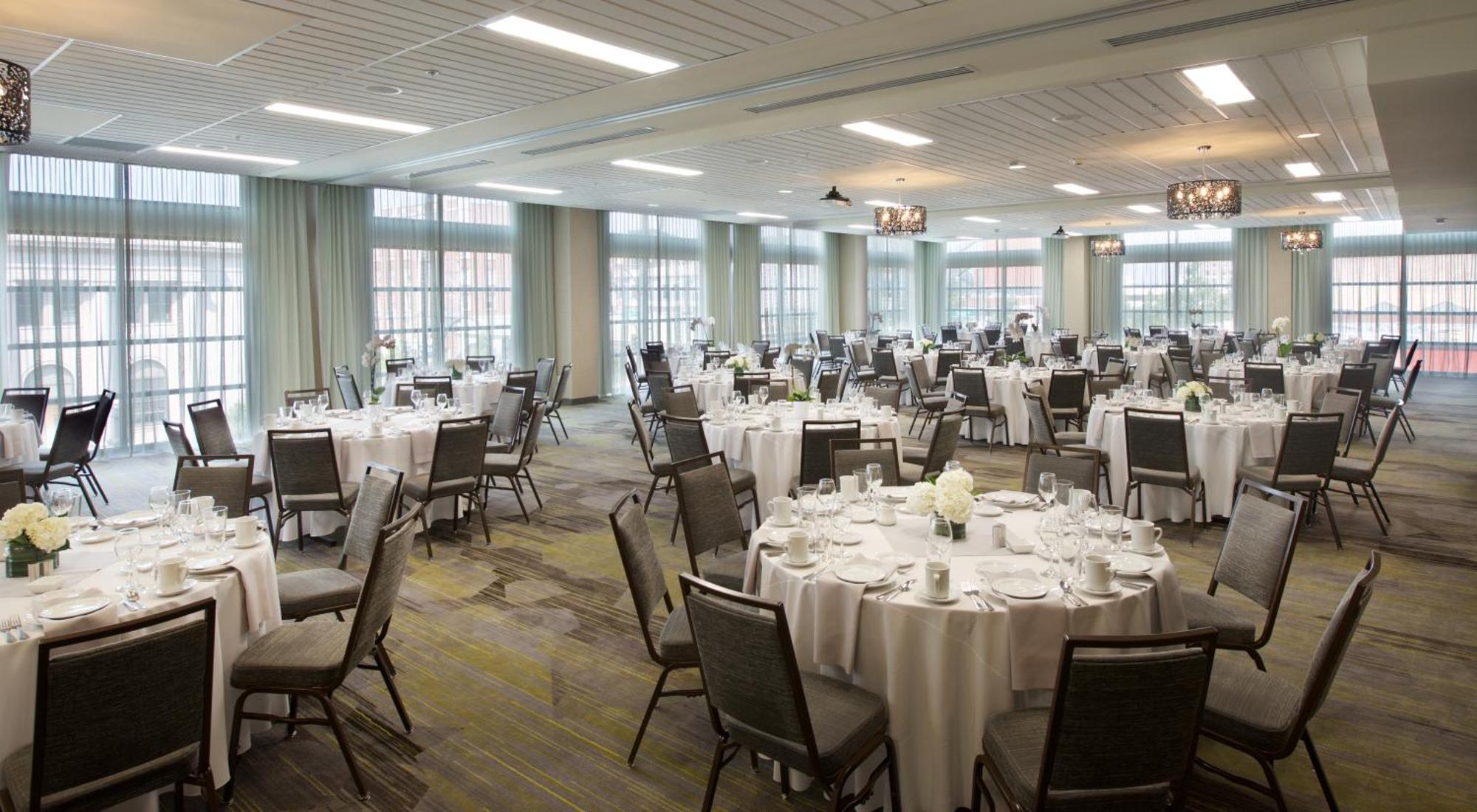 Courtyard By Marriott Seattle Everett Downtown Bagian luar foto