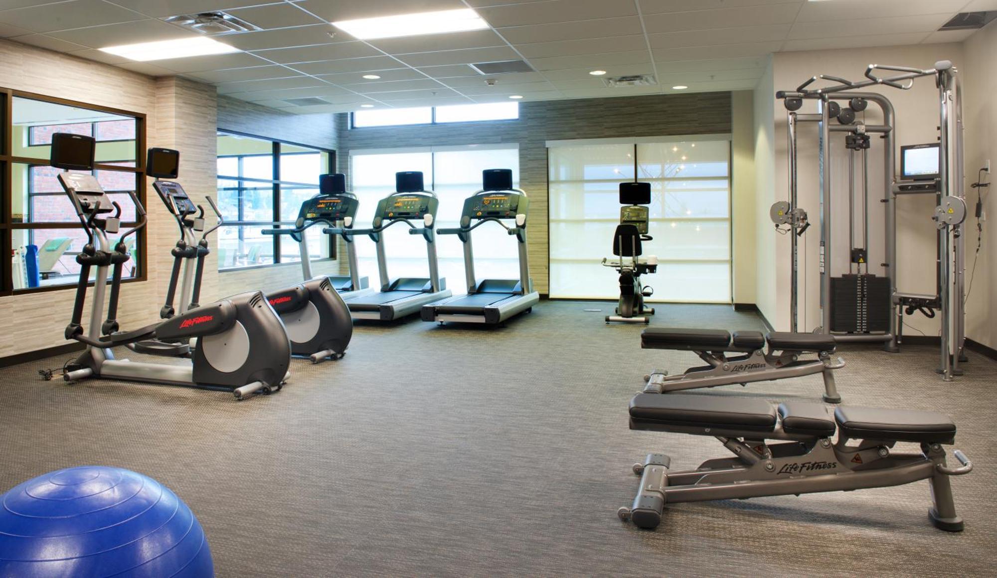 Courtyard By Marriott Seattle Everett Downtown Bagian luar foto