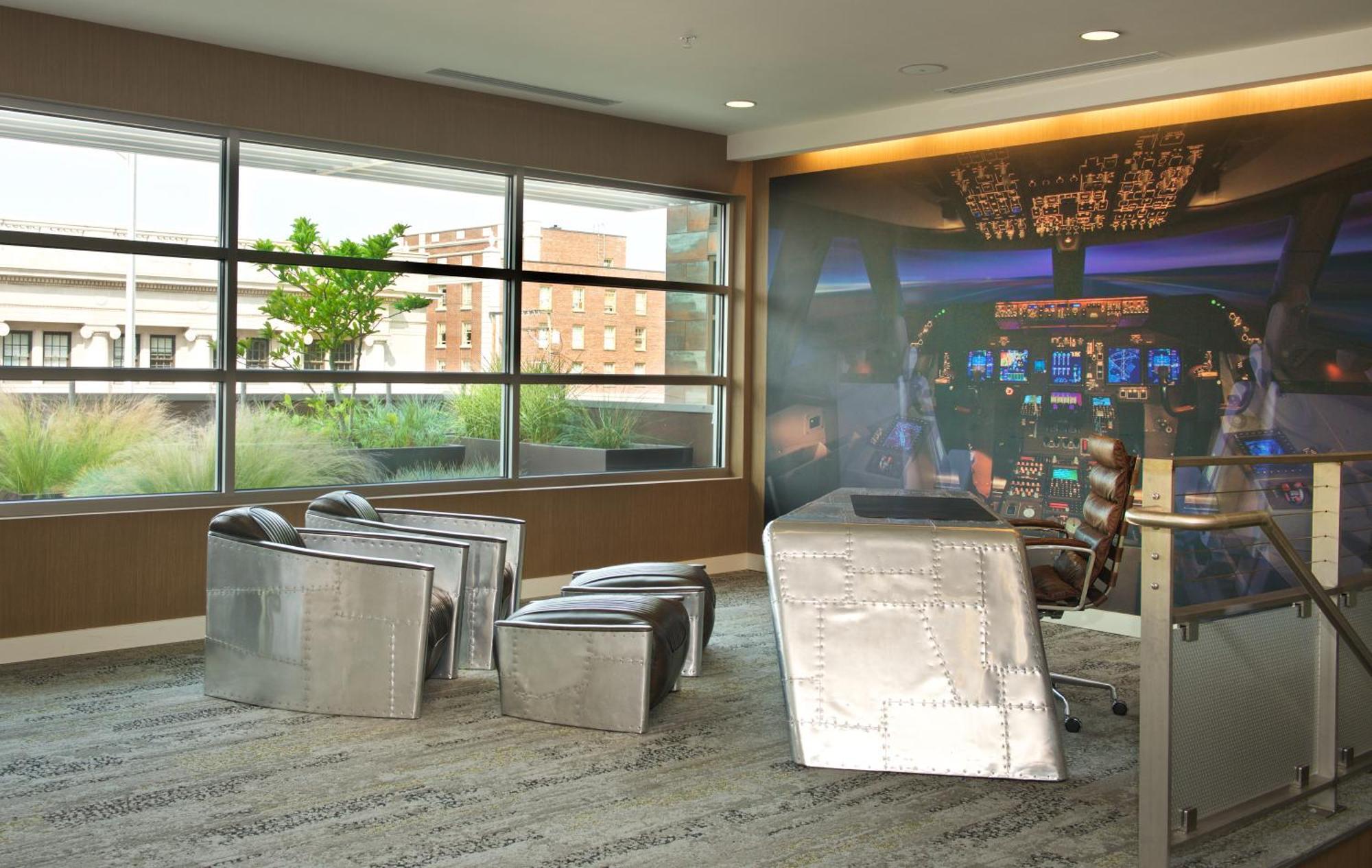 Courtyard By Marriott Seattle Everett Downtown Bagian luar foto