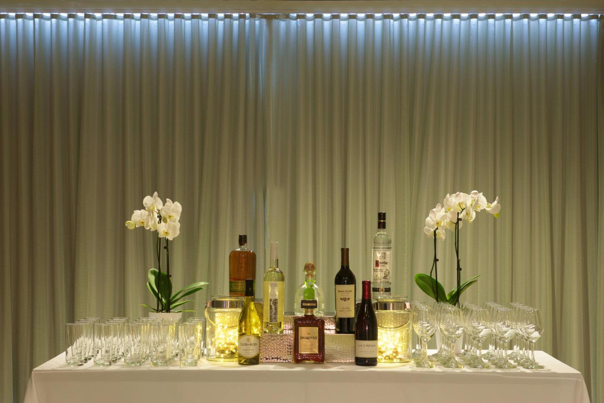 Courtyard By Marriott Seattle Everett Downtown Bagian luar foto