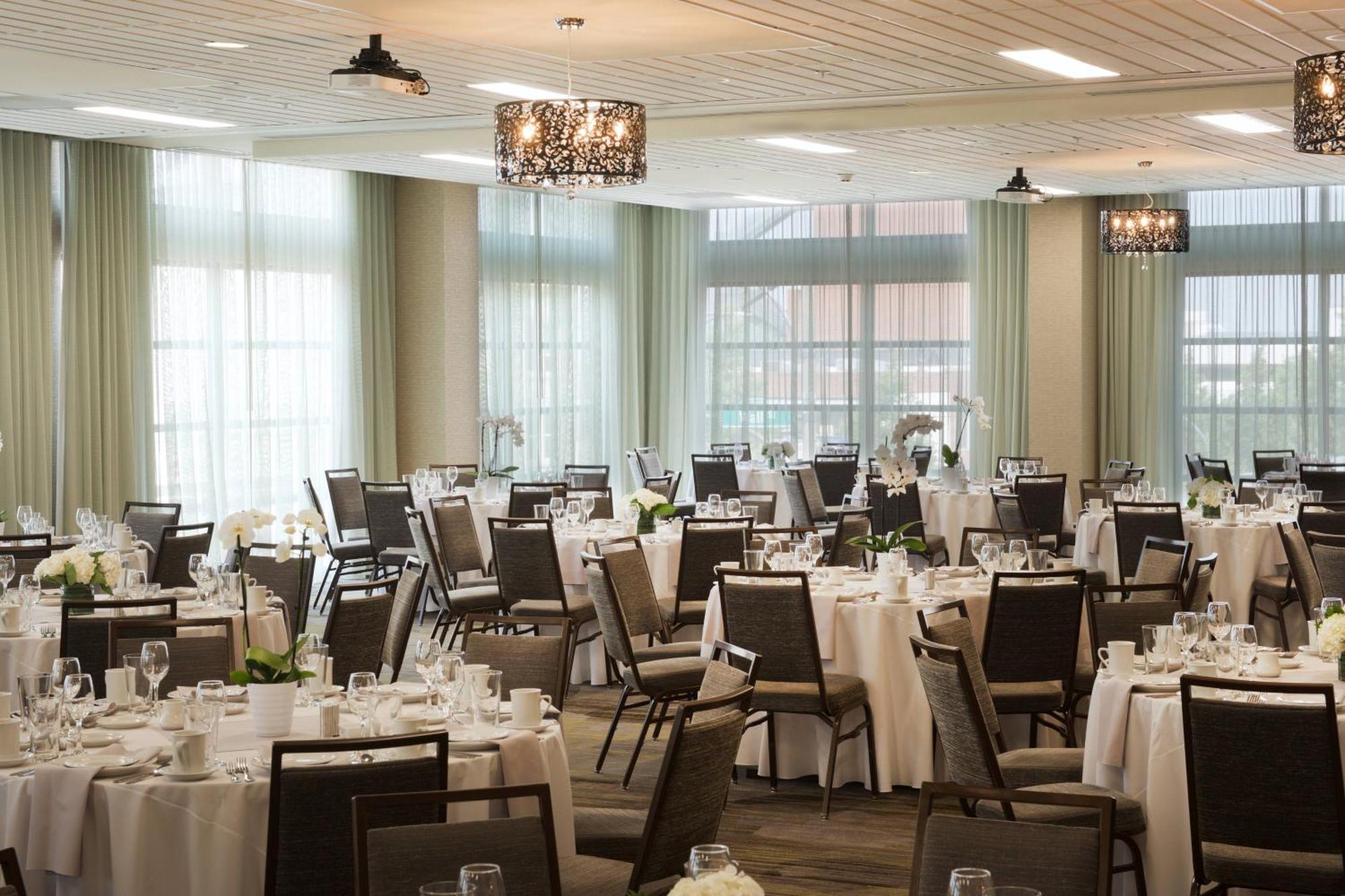 Courtyard By Marriott Seattle Everett Downtown Bagian luar foto