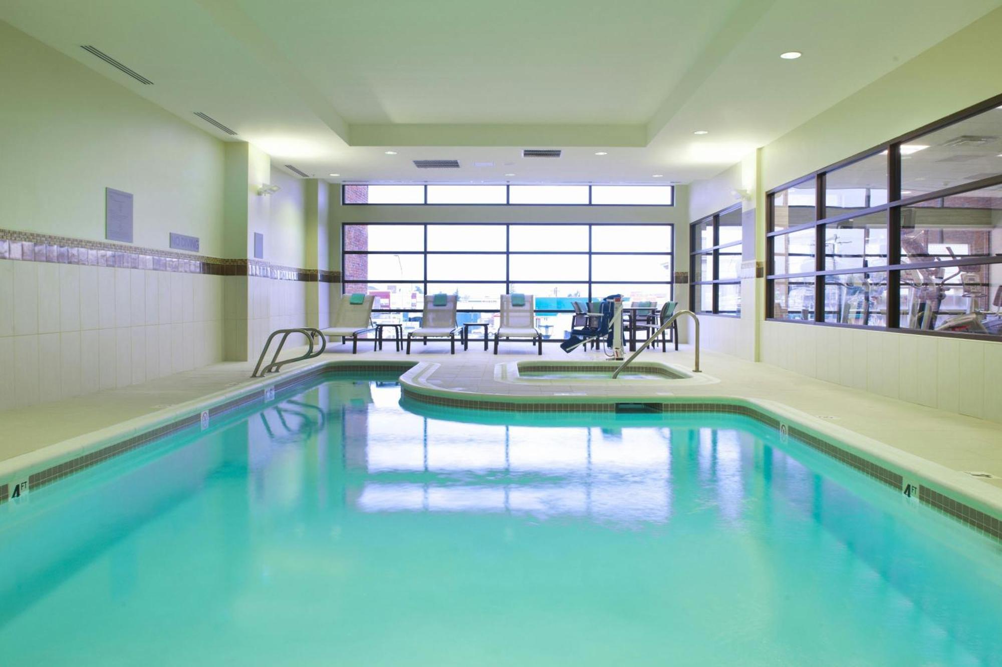 Courtyard By Marriott Seattle Everett Downtown Bagian luar foto